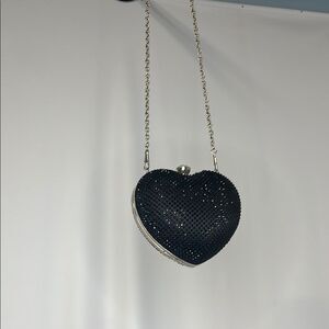 SMALL CHROME AND BLACK HEART SHAPED CLUTCH FTL-04-182